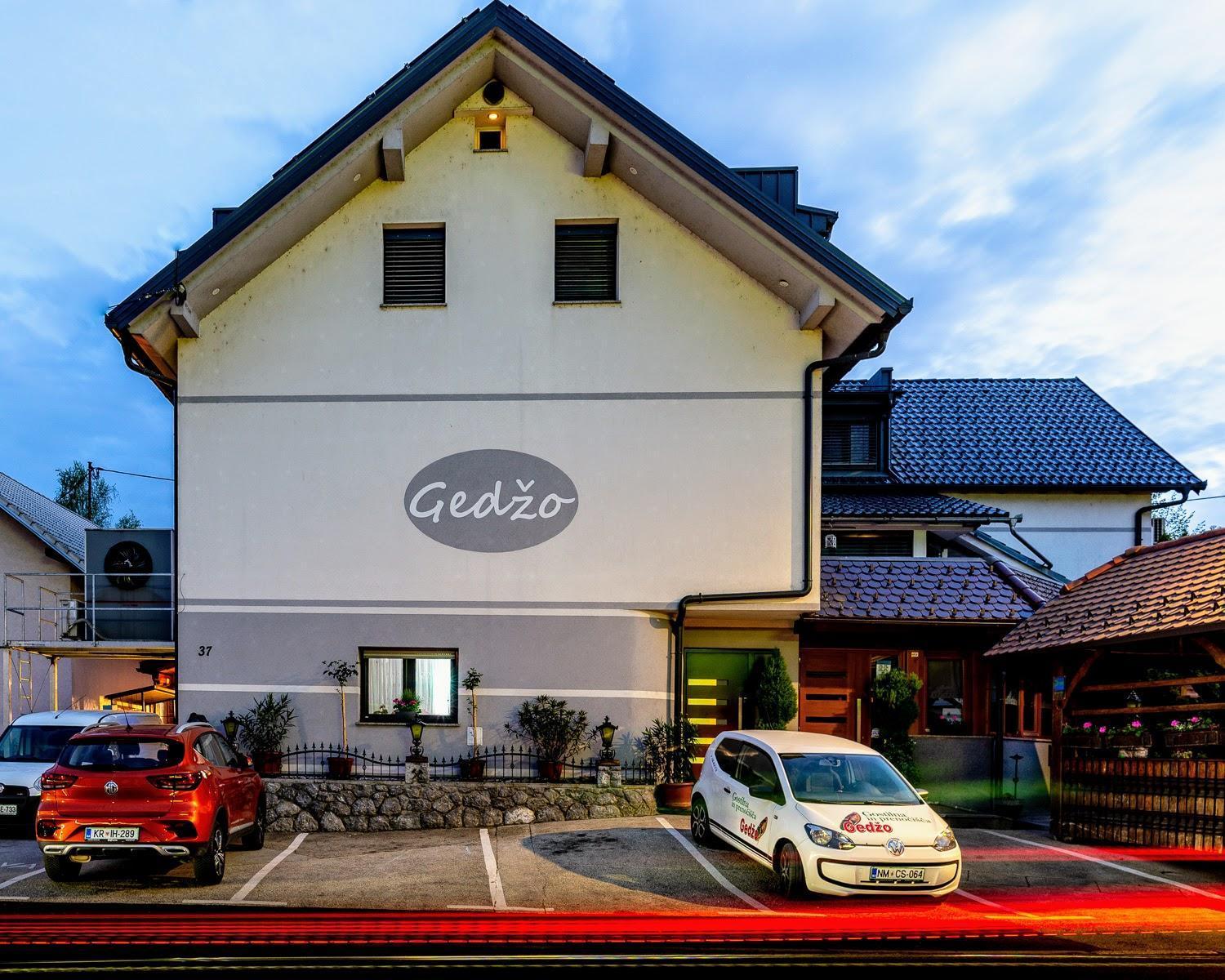 Отель Gostilna In Prenocisca Gedzo Ново-Место Экстерьер фото
